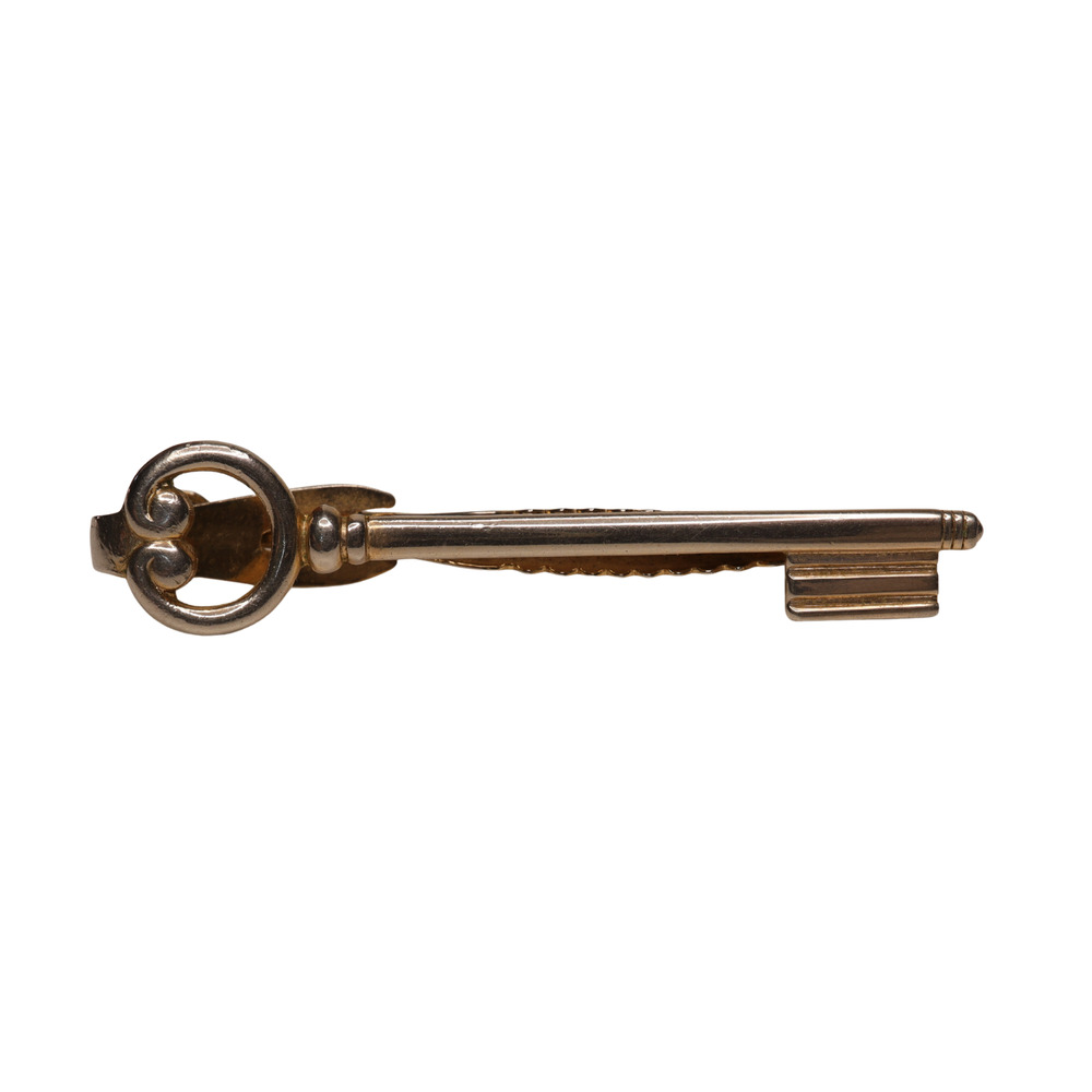 Vintage Skeleton Key Tie Clip Mens Gold Tone 2.25 in Signed Pioneer Tie Bar